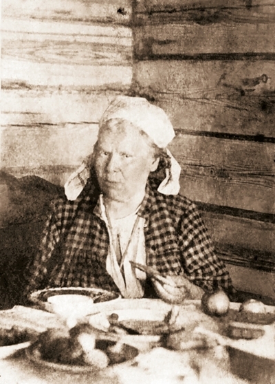 Блаженная Паша Саровская за трапезой