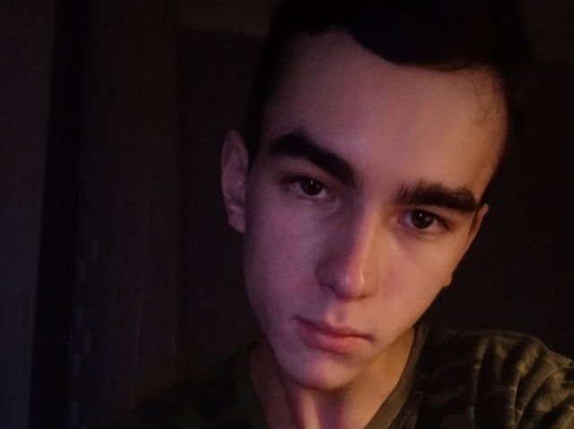 Андрей Глухов