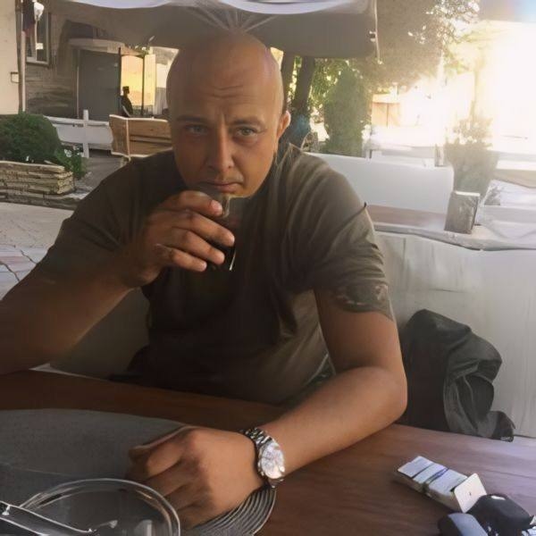 Роман "Бэтмен" Внуков