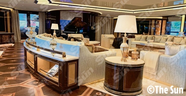Гостиная на яхте