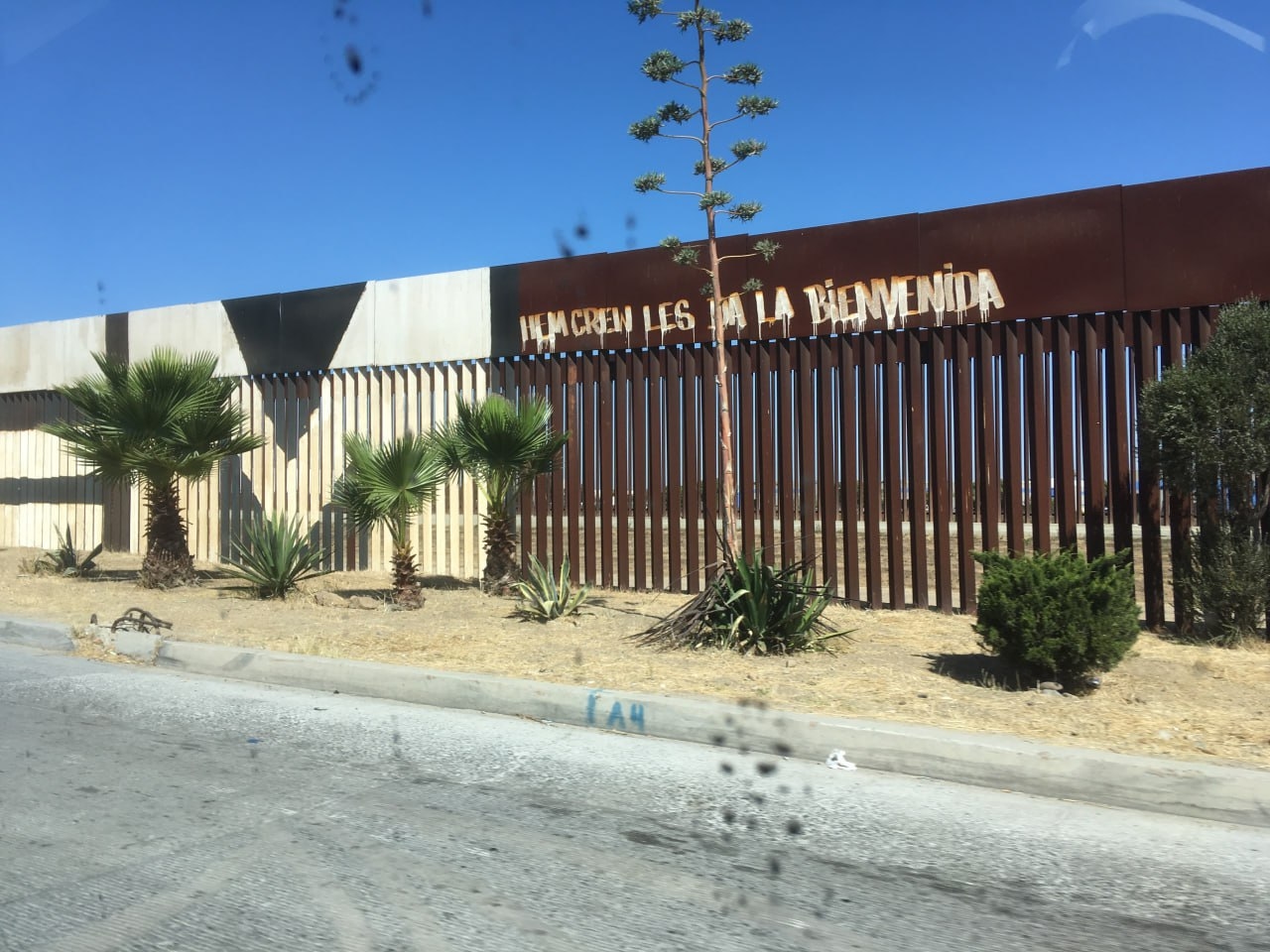 Стена на границе США и Мексики