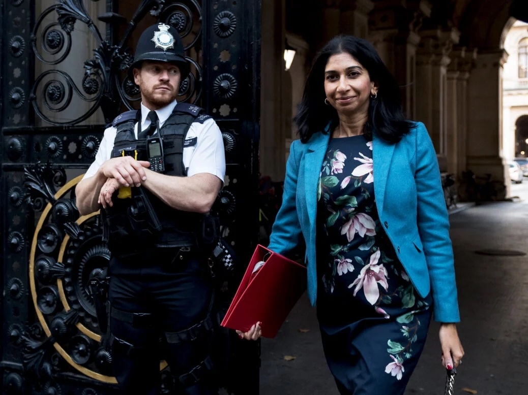 Сунак вернул Суэллу Браверман в правительство через неделю после ее отставки, вызванной обвинениями в утечке информации