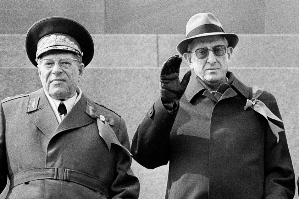 Дмитрий Устинов и Юрий Андропов