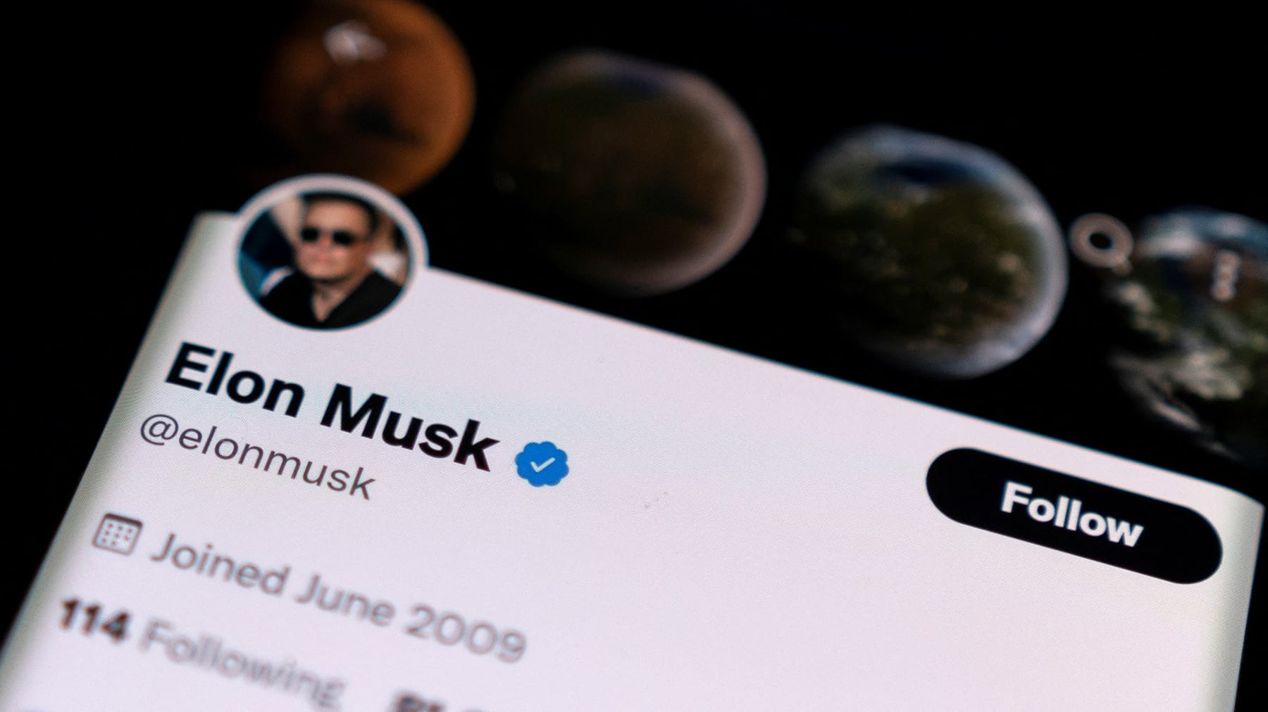 Инженеры Twitter по требованию Илона Маска создали систему, которая показывает всем его публикации в первую очередь