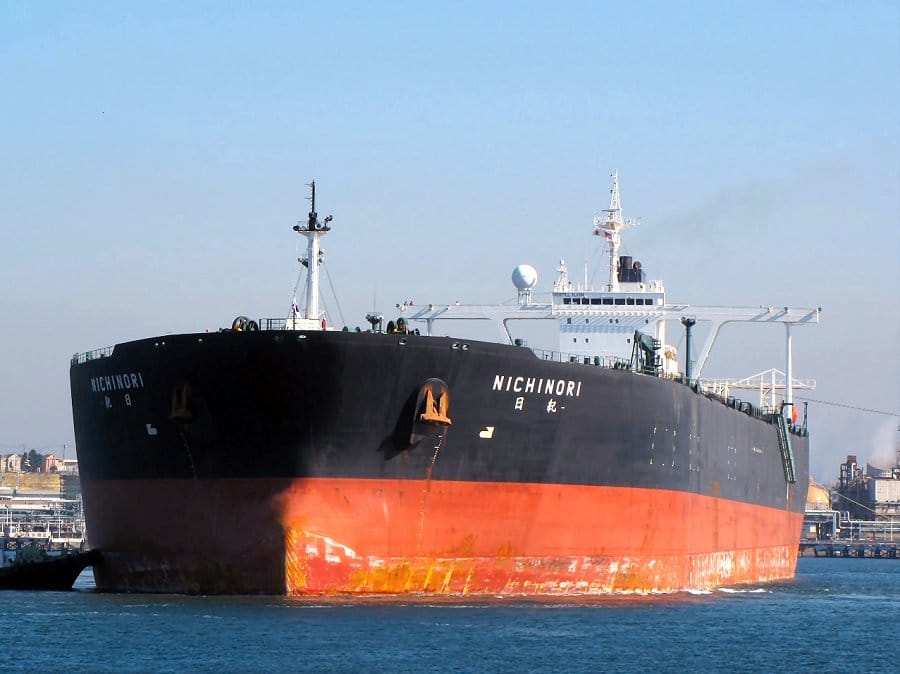 Малайзия задержала два танкера и конфисковала нефть. The Insider выяснил, что один из них относится к «теневому флоту» Ирана