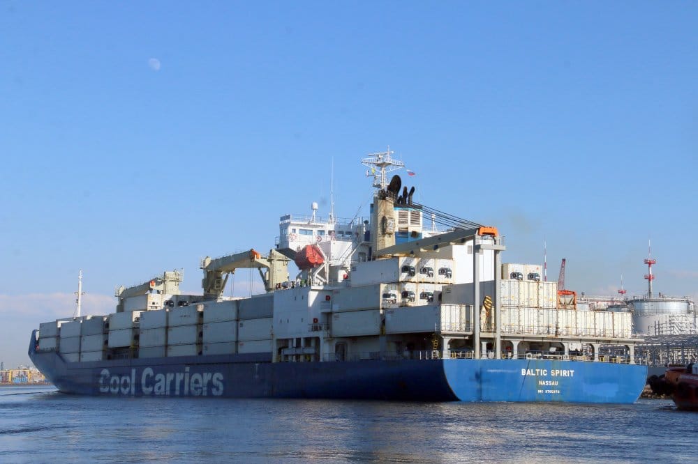 Эстония не сообщила оператору судна, шедшего в Россию с бананами, причину задержания. Причина — «геополитика», считает источник в отрасли  