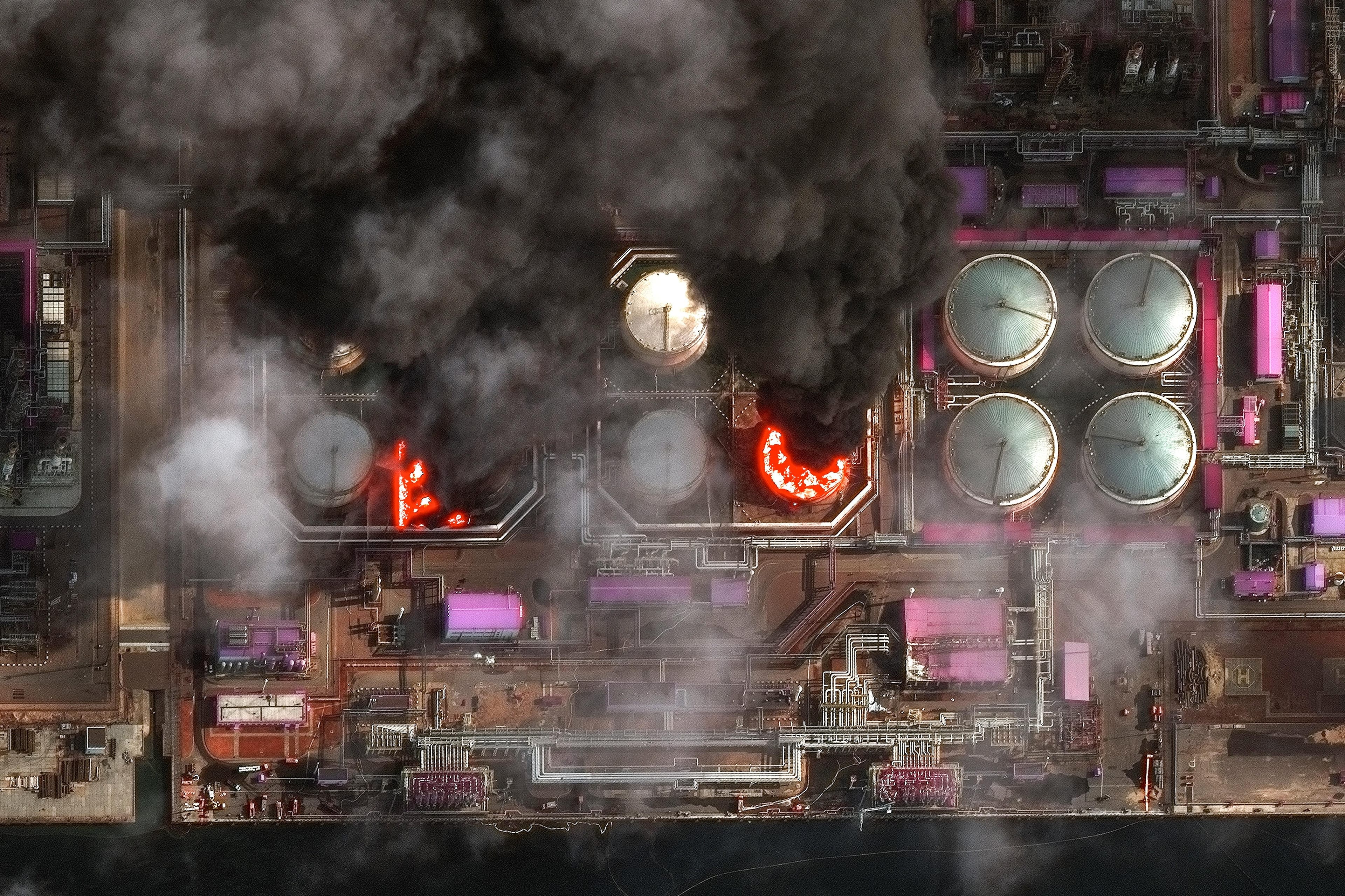 Экспорт нефти из России морем снизился до минимальных значений за последние два года после украинских атак на портовую инфраструктуру