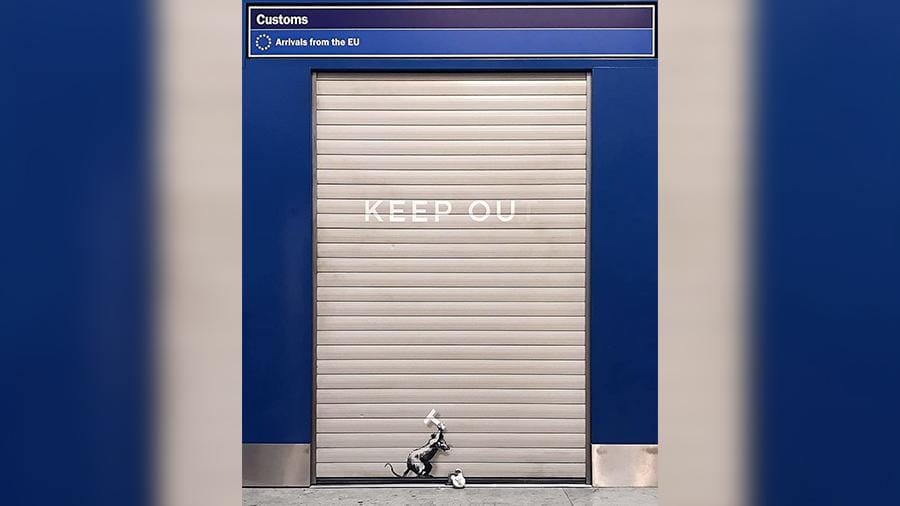 В Лондонском аэропорту появилось граффити Бэнкси, посвященное Brexit